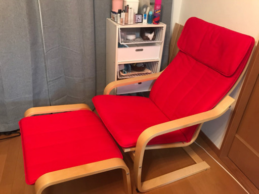 決まりました　IKEA 1人がけソファー　椅子　オットマンつき　赤