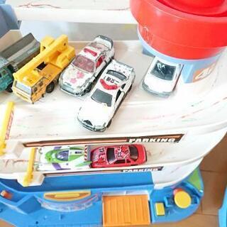 トミカビル&にぎやかドライブの画像