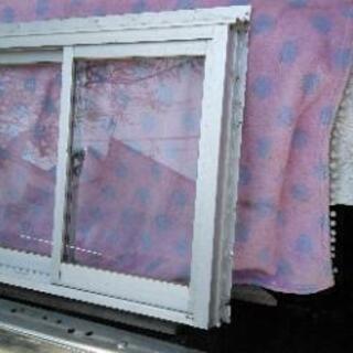 ★物置小屋用サッシ★内寸H-50cm.W-66cm★外寸H-59...
