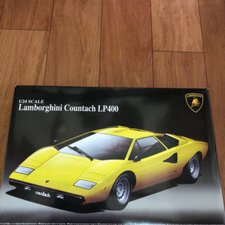 未使用 新品！ 1/24 ランボルギーニ・カウンタックLP400 