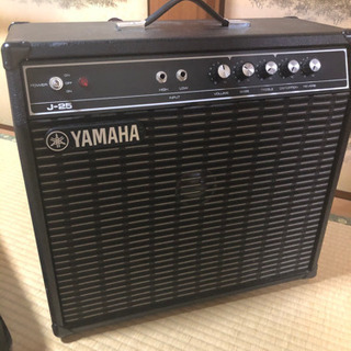エレキギターとアンプの画像