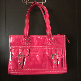 ピンク　　エナメル　トートバッグ　の画像