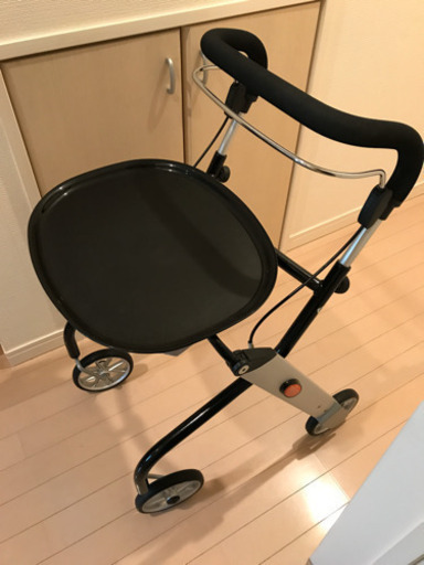 【値下げしました】室内用歩行器　レッツゴーミニ