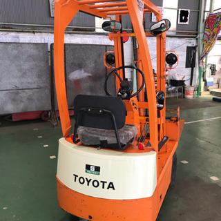 電動フォークリフトの画像