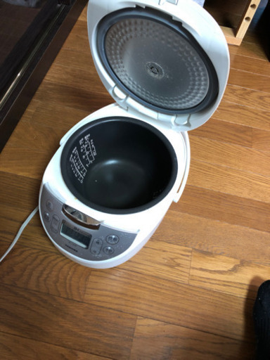 TOSHIBA 炊飯器　5合