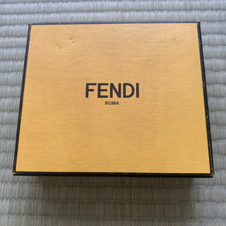 【未使用品】FENDIwallet zip around vit elite ラウンドファスナー！