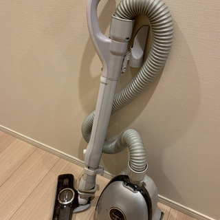 TOSHIBA 東芝　家庭用掃除機　VC-T7F 2005年製