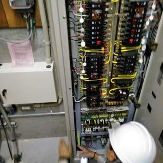 電気工事　、エアコン専用回路、照明器具取り付けの画像