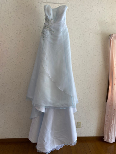 ウエディング　ドレス
