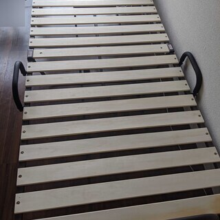 【値下げしました】折り畳み すのこ シングル ベッド　の画像