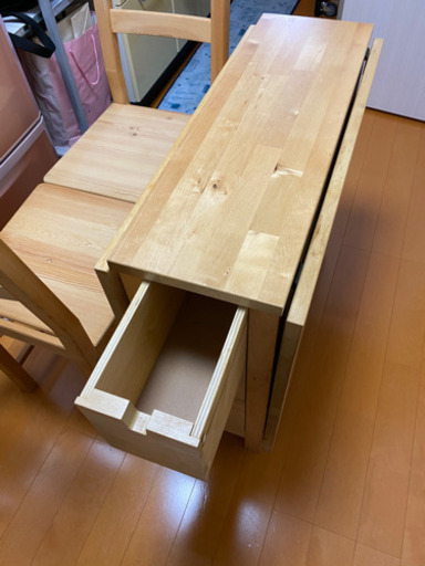 IKEA 伸長式ダイニングテーブル