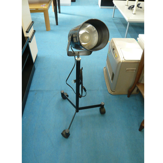 innovator イノベーター フロア スポットライト 移動式 スウェーデン