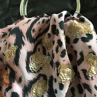 nuan.y. ハンドバッグの画像