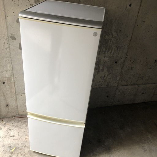 シャープ　１６７L大容量　冷蔵庫