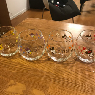ミッキーミニープーさんグラス4つ未使用品の画像