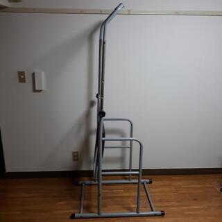 ぶらさがり健康器　筋トレ　懸垂マシーン　