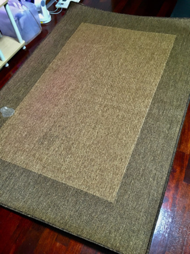ラグ　2000円→1800円