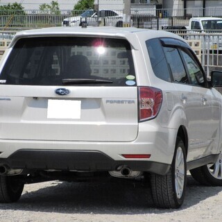 【車検2年満タン渡し】フォレスター（総額：55万円）【H23年式・人気色：ホワイトパール】スマートキー・プッシュスタート・ナビ・TV＆DVD・バックカメラ・ETC・クルーズコントロール！※数台出品中！の画像