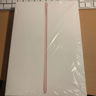 【値下げ】iPad Pro 9.7-inch Wi-Fi 128GB Rose Gold +Smart Key Boardの画像