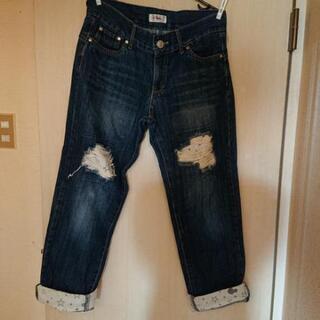 値下げしました✨ミッキー柄の入ったダメージジーンズ👖ウエスト67cm