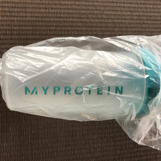 マイプロテイン  ホエイプロテインとシェイカーの画像