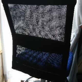 【引き取り無料】ブルー デスクチェア 椅子 イス 差し上げます  【5/22, 5/23】の画像