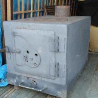 ★薪ストーブ重さ47kg★L-54cm,W-38cm,H-43cm