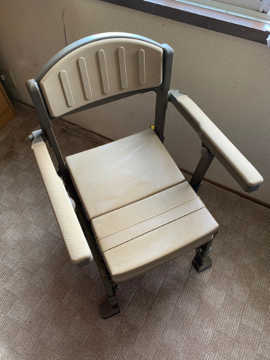 介護用品　　ポータブルトイレ　値下げ致しました