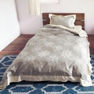 ベルメゾンで購入　掛布団カバー　サテンのジャカード織り布団カバー...