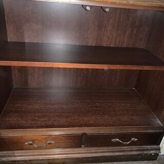 お洒落なブランの食器棚★美品★中古としてご理解頂ける方★生野区の今里駅より徒歩10分の画像