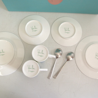 未使用 陶磁器 ペアエスプレッソセット(カップ＆ソーサー/菓子皿＆スプーン付き) NIKKO ファインボーンチャイナ ニッコーの画像
