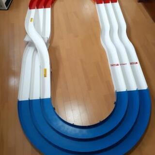 ミニ四駆のコース ジャパンカップジュニアサーキット トリコロール