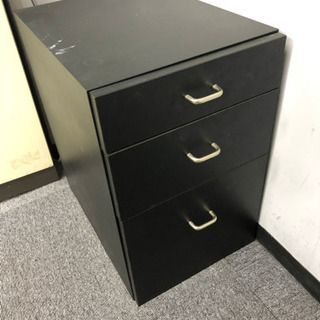 木製キャビネット　タイヤ無しの画像