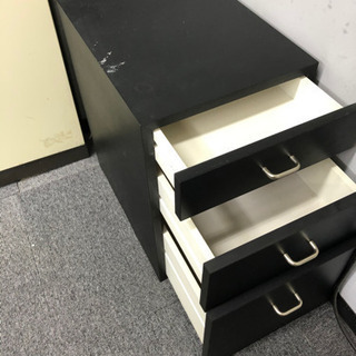 木製キャビネット　タイヤ無しの画像