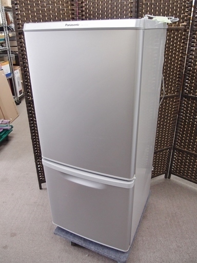 ■パナソニック　ノンフロン冷凍冷蔵庫　NR-B145W-S