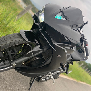 R25