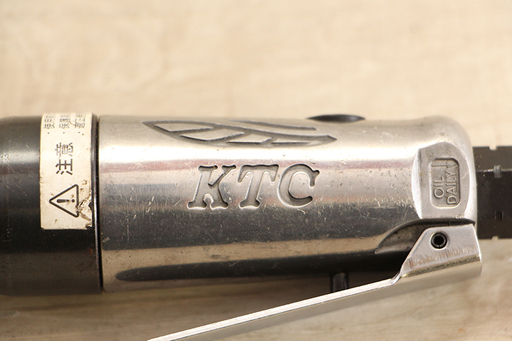 中古 美品 KTC ミニエアーラチェットレンチ JAR303XP 差込 3/8 9.5(D3575wY)