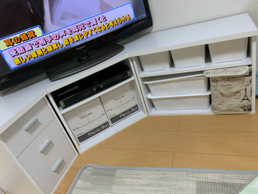 テレビ台　白　棚