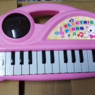 おもちゃのピアノ 美品
