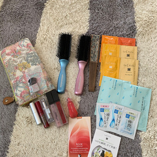 コスメ　洗濯用品　　カーテン　ラグの画像