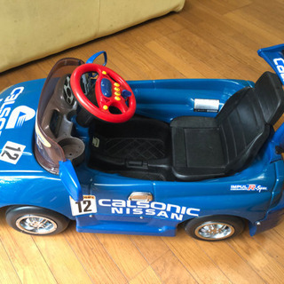 スカイラインおもちゃの車