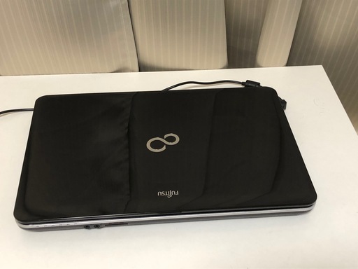 SSD搭載でさくさく　Fujitsu LIFEBOOK AH30/K　SSD128GB CeleronB830 1.8GHz メモリ2GB