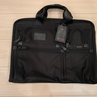 TUMI  カバン