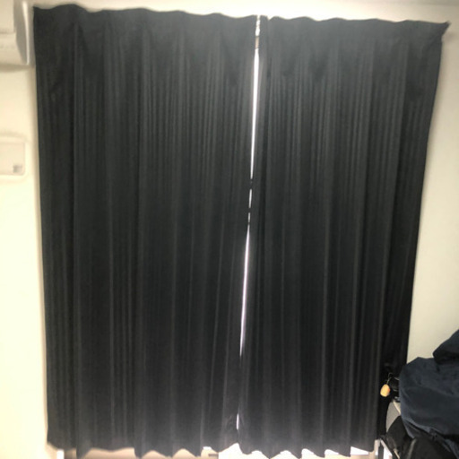 黒カーテン