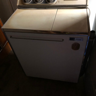 二曹式洗濯機の画像