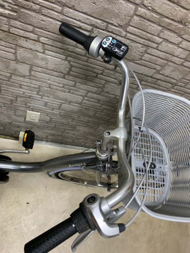 東京23区配達無料　新基準  ブリヂストン　アシスタ　4.3Ah リチウム 電動自転車☆26インチ☆中古自転車☆
