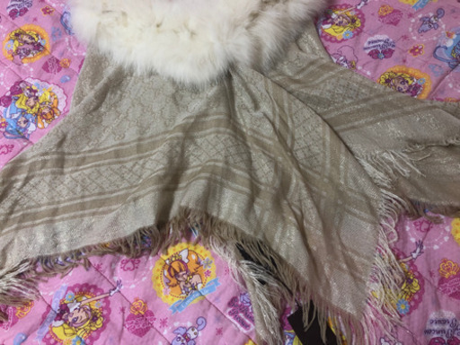 本物　新品　グッチ　GUCCI  ファー付きポンチョ？　ショール　ストール