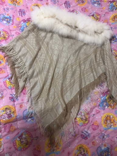 本物　新品　グッチ　GUCCI  ファー付きポンチョ？　ショール　ストール　