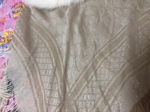 本物　新品　グッチ　GUCCI  ファー付きポンチョ？　ショール　ストール　