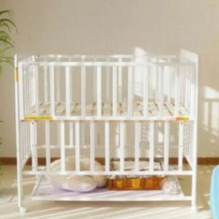 仮出品 ベビーベッドの画像